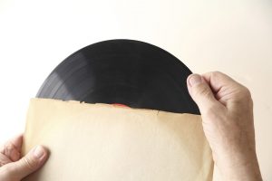 FAQ About How to Clean Vinyl Records With Windex