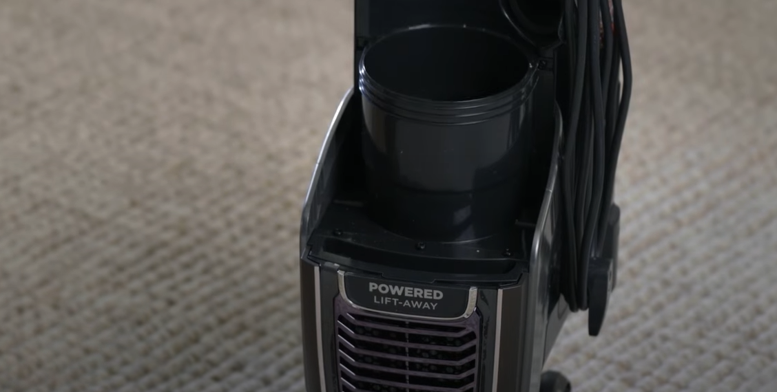 Shark Vacuum Brush Roll Indicator Light Not On What Should I Do?