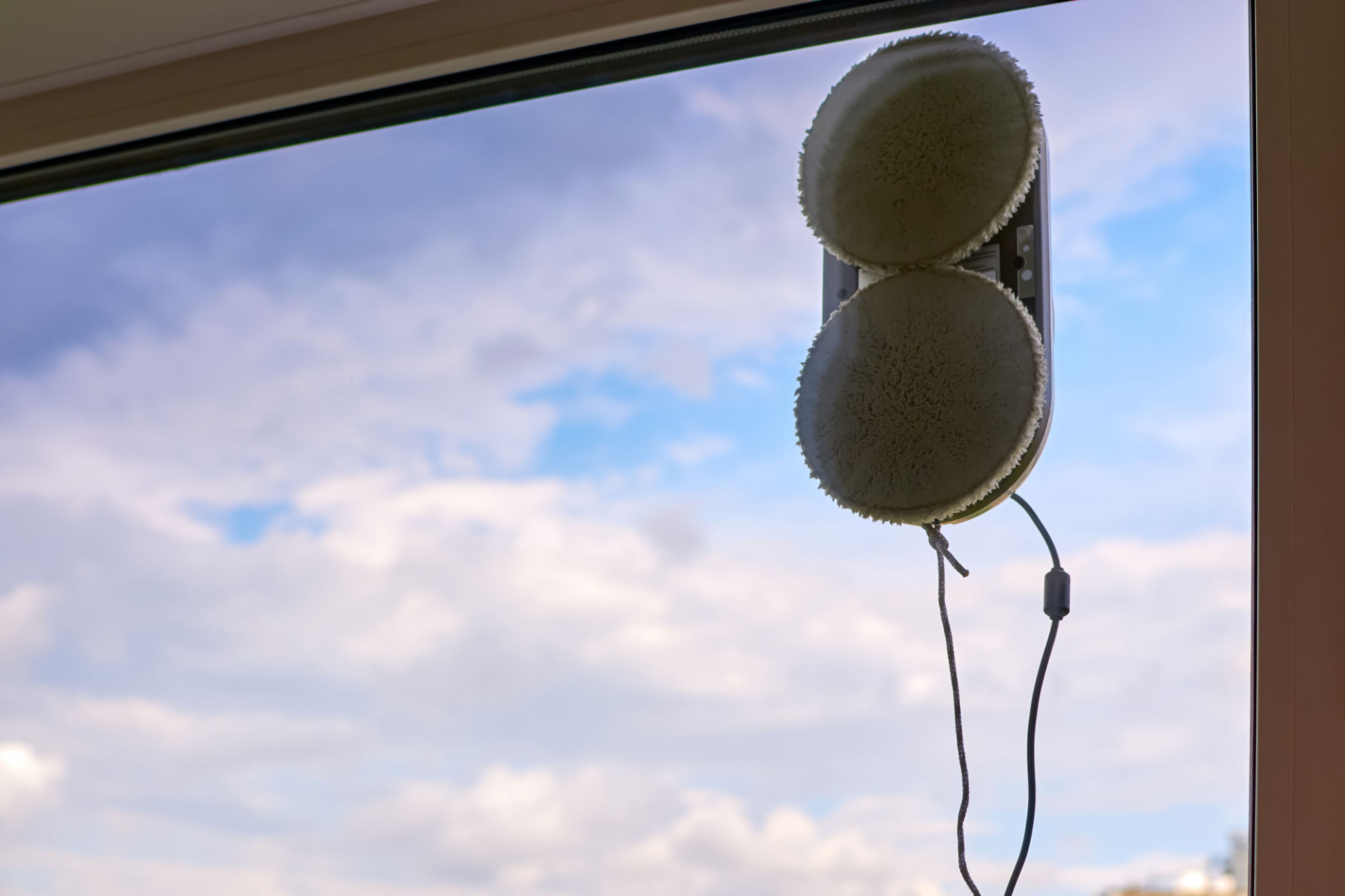 Top 7 Best Robotic Window Cleaner Reviews & Buying Guides In 2022