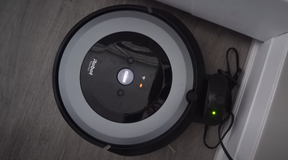 Roomba Flashing Red Light While Charging What's the Problem?