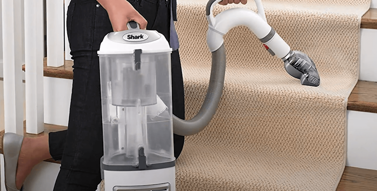 how to vacuum stairs with an upright vacuum 3 Best Ways