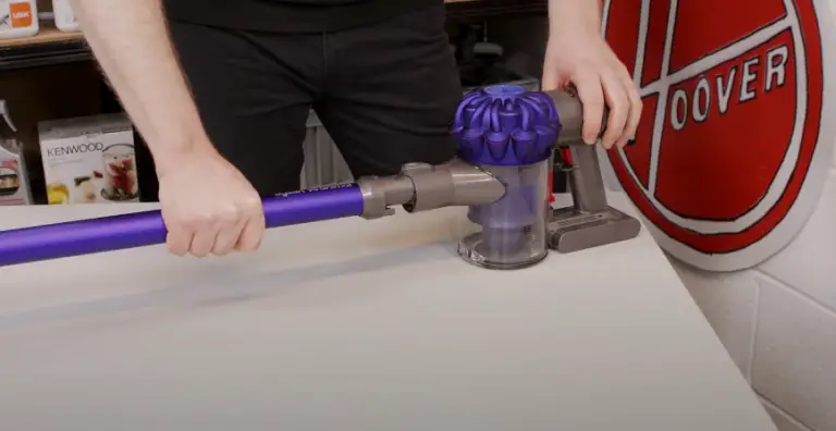 dyson v6 absolute flashing blue light